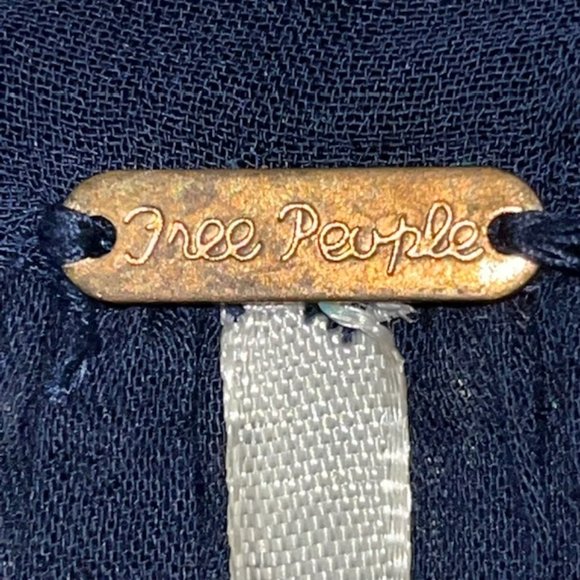 FREE PEOPLE Blue Embroidered Crop Tank NWT Size L - Picture 11 of 12